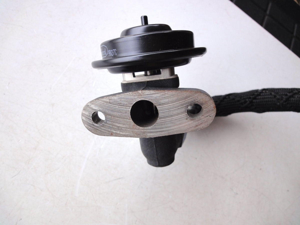 純正部品 99-02 リンカーン ナビゲーター 排気ガスバルブ XL1Z-9D475-AA EGR バルブ チューブ ホース VALVE T（5枚目）