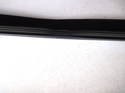 純正部品 06 リンカーン ナビゲーター ドアガラス ウェザーストリップ 6L7Z-7821452-A Door Glass Weather（6枚目）