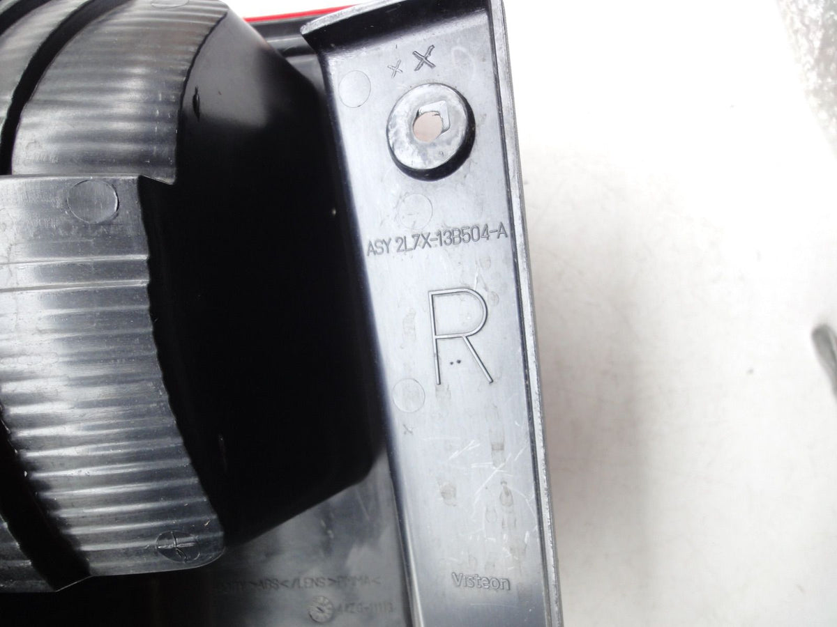 純正部品 03-06 フォード エクスペディション テールランプ 2L1Z-13404-AB リンカーン ナビゲーター Ford Exped（5枚目）
