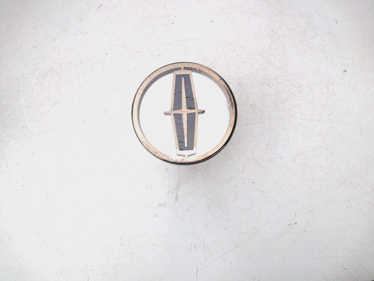 未開封 リンカーン クローム トウ ヒッチ カバー LINCOLN Chrome Logo Tow Hitch Cover Plug