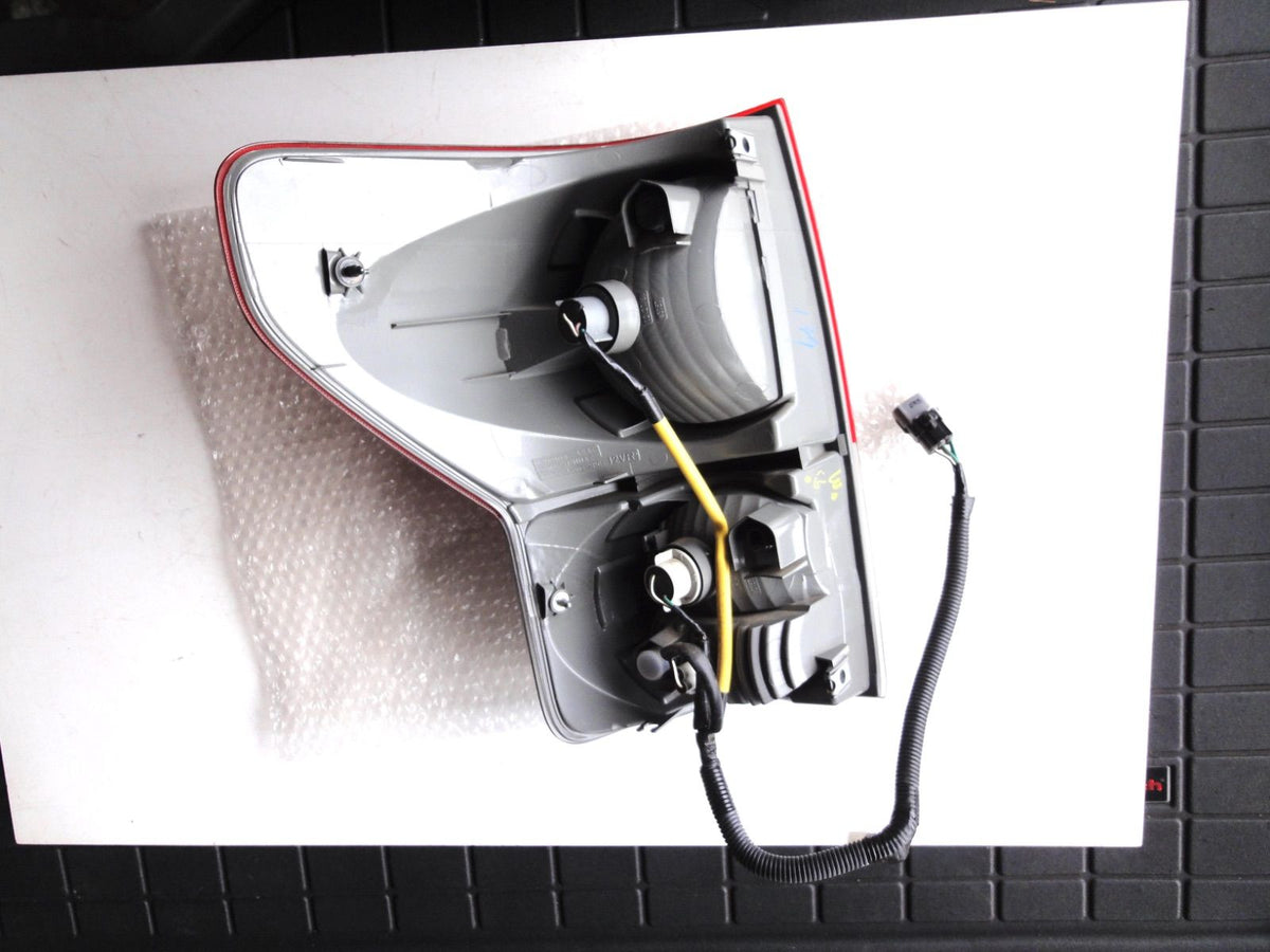 純正部品 07-13 USA 右 トヨタ タンドラ テールライト テールストップ ブレーキランプ ウィンカー A216P3RS2T205 T（4枚目）