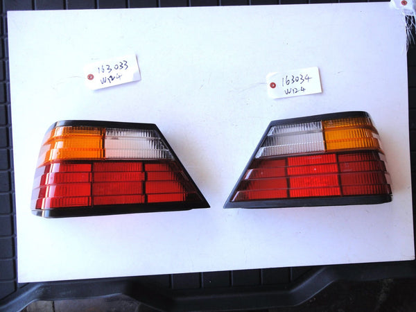 純正部品 左右セット テールランプ テールライト レンズ メルセデスベンツ W124 163033 163034 tail lamp light Mercedes-Benz lens