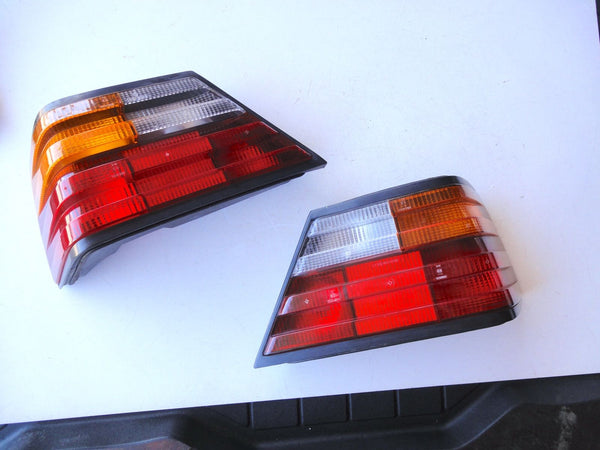 純正部品 左右セット W124 テールランプ テールライト TAIL LAMP LIGHT 1248200364 1248200464