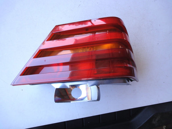 純正部品 右 メルセデス ベンツ W140 1408203464 テールランプ ライト TAIL LAMP LIGHT Mercedes-Benz