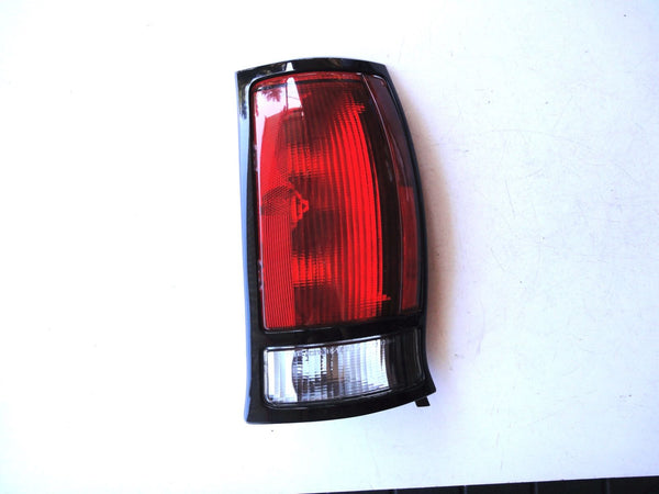 純正部品 94-96 シボレー カプリス ワゴン テール ランプ ライト 16513323 16516205 Chevrolet Caprice Wagon tail lamp light