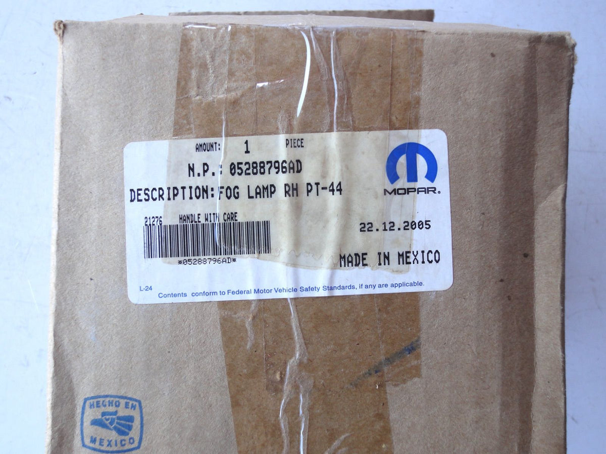 純正部品 右 01-05 クライスラー PTクルーザー フォグランプ 5288796AD RH FOG LAMP Chrysler PT C（5枚目）