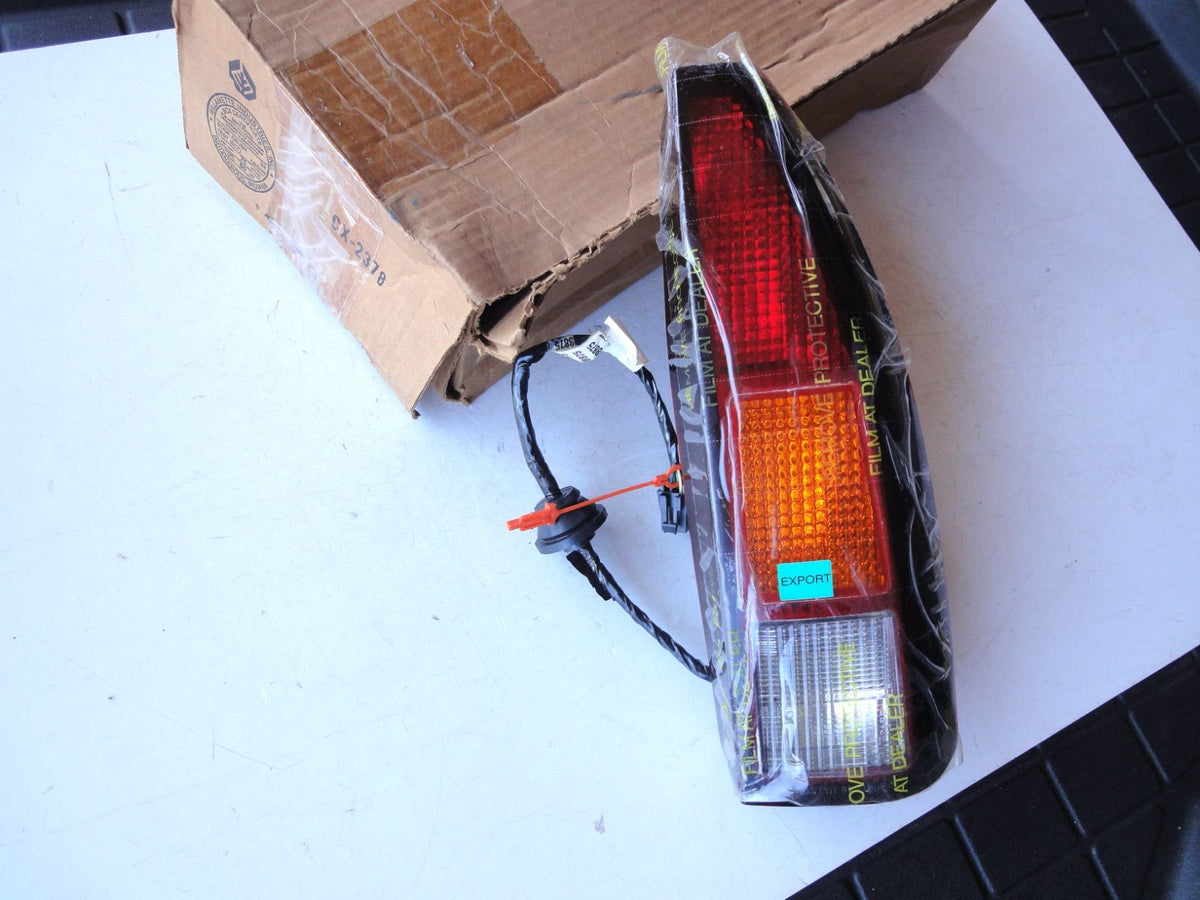 純正部品 テール ライト ランプ シボレー GMC ビュイック マーキュリー リンカーン フォード 5977236 RH TAIL LIGHT LAMP CHE