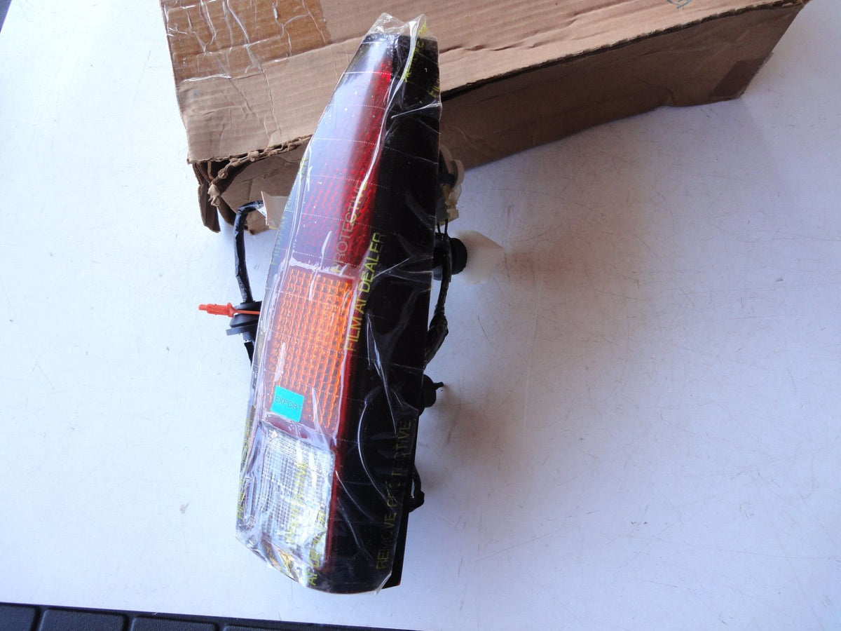 純正部品 テール ライト ランプ シボレー GMC ビュイック マーキュリー リンカーン フォード 5977236 RH TAIL LIGH（3枚目）