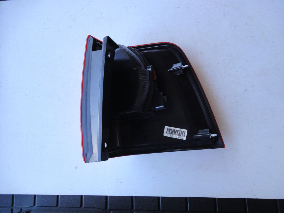 純正部品 03-06 左 リンカーン ナビゲーター テールランプ ライト Lincoln Navigator tail lamp light（5枚目）