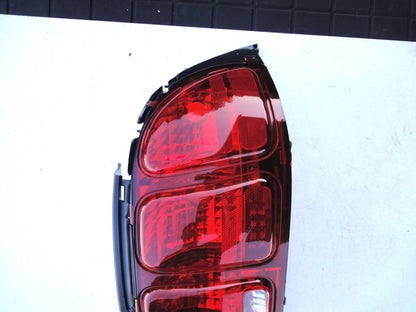 純正部品 右 フォード マスタング テール ライト ランプ RH TAIL LAMP LIGHT Ford Mustang F7ZZ-134（2枚目）
