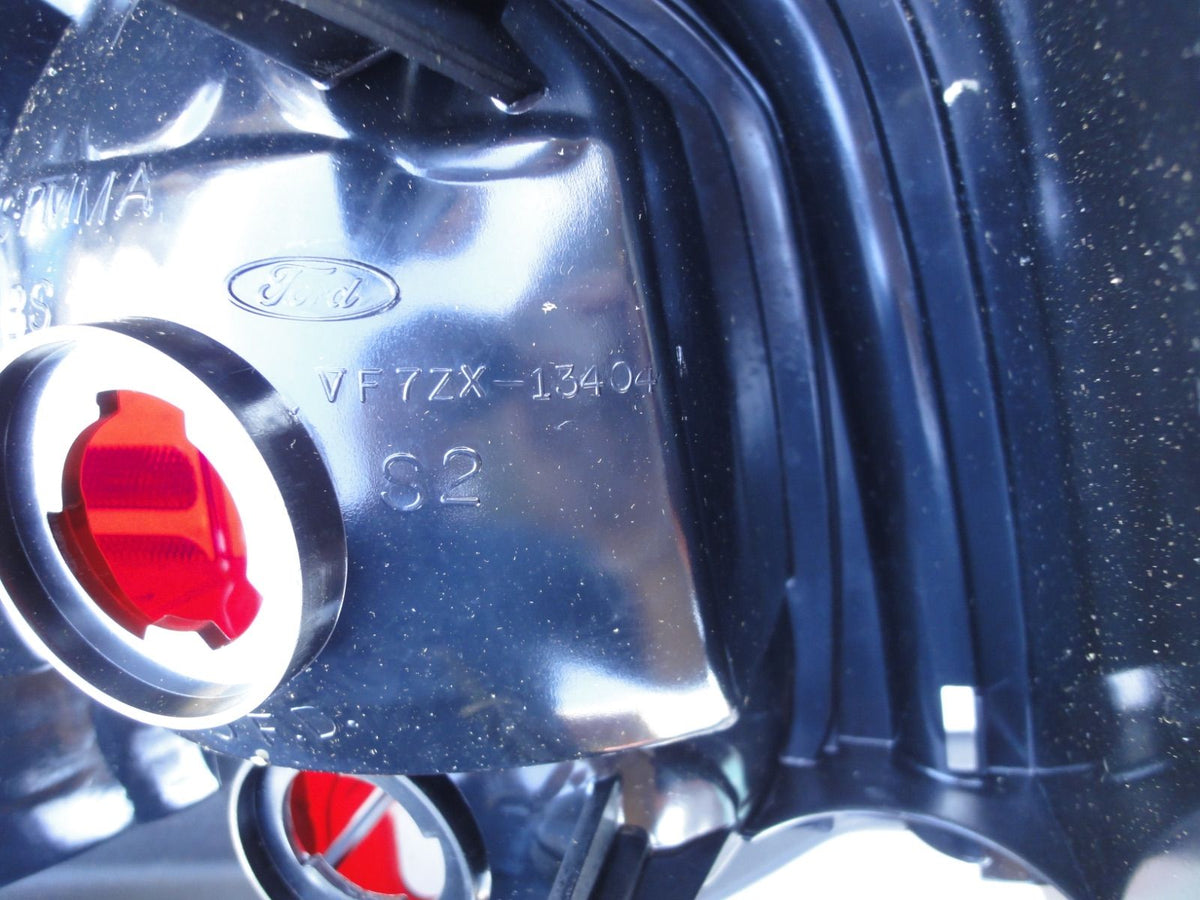 純正部品 右 フォード マスタング テール ライト ランプ RH TAIL LAMP LIGHT Ford Mustang F7ZZ-134（7枚目）