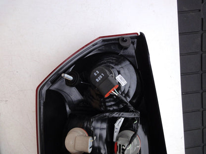 純正部品 05-07 クライスラー 300 300C テールランプ 04805852AD 4805852AD Chrysler 300 30（5枚目）