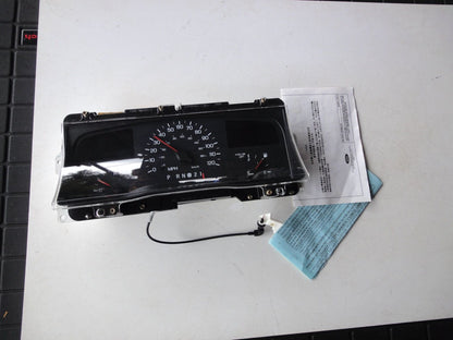 純正部品 98-05 リンカーン タウンカー スピードメーター インストルメント クラスター Lincoln Town Car Speedometer Inst