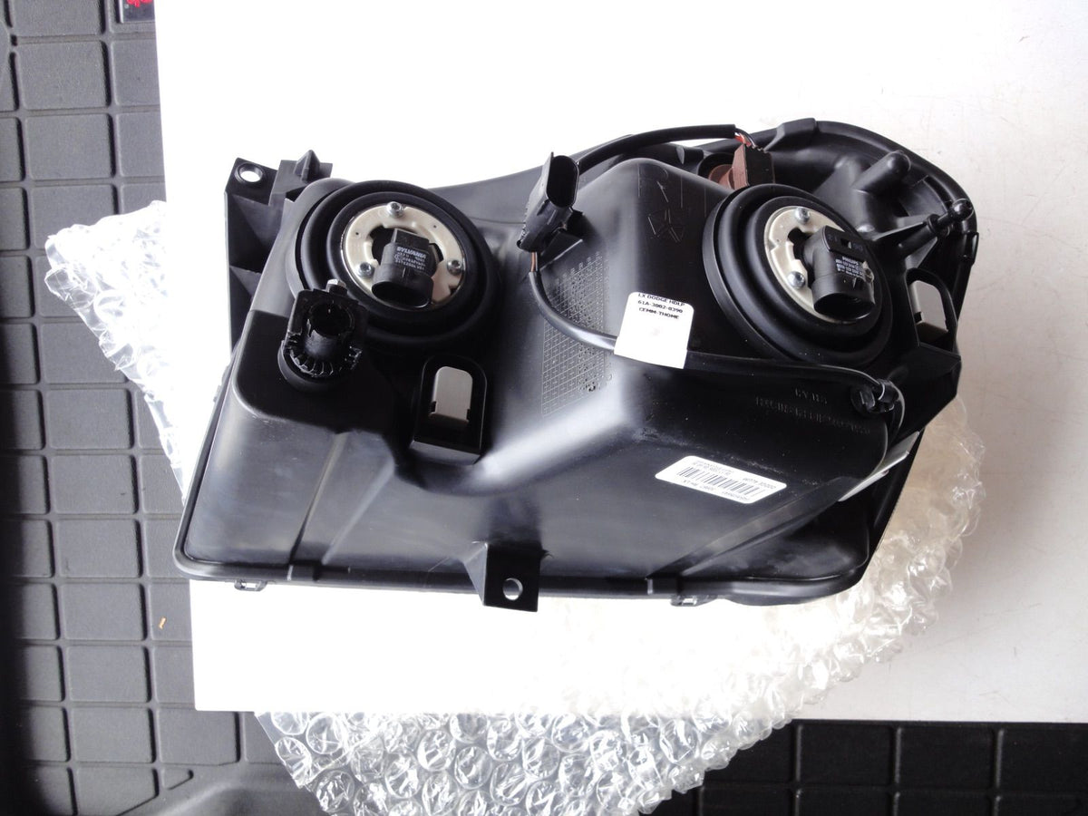 純正部品 05-07 右 ダッジ マグナム ヘッドランプ ヘッドライト 4806058AF 04806058AF Headlamp Head（8枚目）