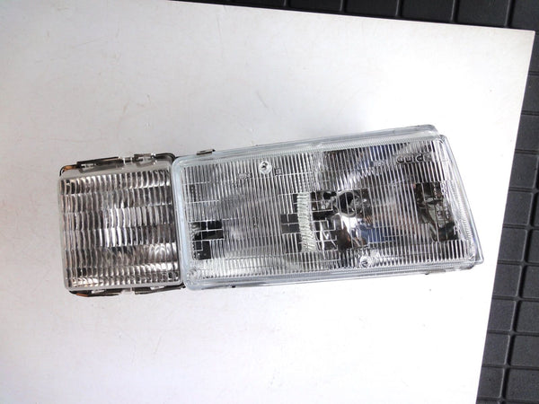 純正部品 92-97 右 キャデラック セビル ドゥビル デビル ヘッドランプ ヘッドライト cadillac Seville deville headlamp headlight 16519168 RH 16515836