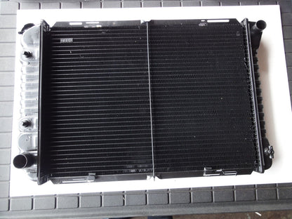 80-93 マーキュリー クーガー マーキー カプリ フォード LTD サンダーバード フェアモント マスタング ラジエーター VT556 RADIATOR F