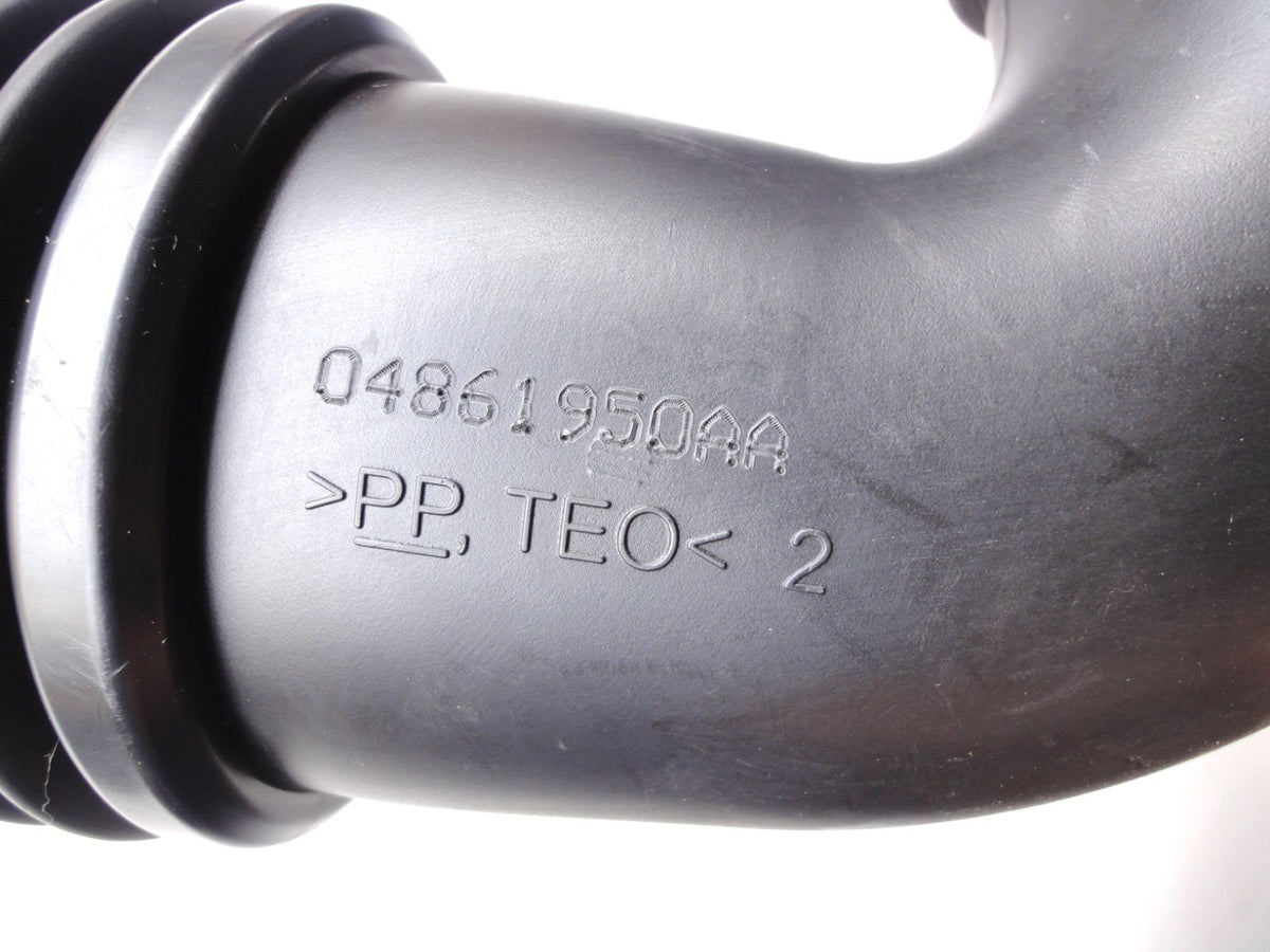 純正部品 09-10 5.7L ダッジ チャレンジャー チャージャー エア クリーン ダクト 4861950AA Fuel Clean Ai（5枚目）