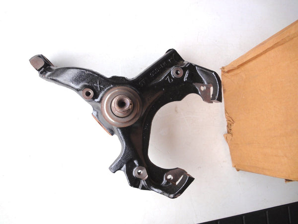 純正部品 85-02 左 シボレー アストロ GMC サファリ ステアリング ナックル Chevrolet Astro GMC Safari 18060565 LH Steering Knuckle