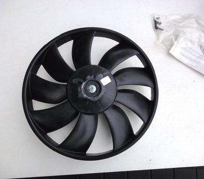 純正部品 98-05 8 Cyl 4.6L キャデラック デビル セビル オールズモビル オーロラ エンジン 冷却 ファン 12463002 Engine Ai