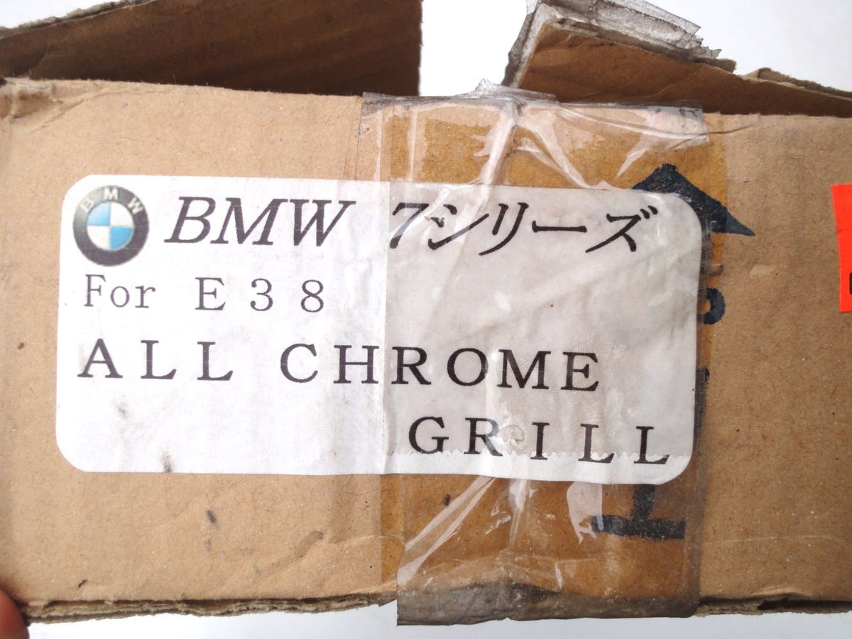 純正部品 フロント グリル 右側 中央部ブラック 740i、740iL、728i BMW 51.13-8125812 BMW 7シリーズ E（6枚目）