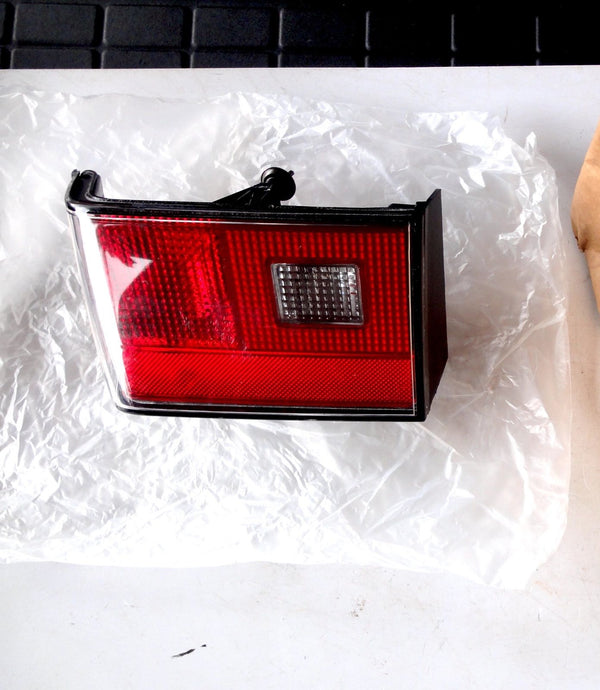 純正部品 92-97 キャデラック STS SLS テールランプ 16523424 tail light LAMP cadillac STS ライト Seville セビル