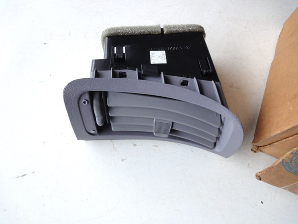 純正部品 92 F150 F250 F350 エアコンアウトレット ルーバー フォード ブロンコ F スーパーデューティ F24Y-19893-D ダッシュボード エアコン吹き出し口