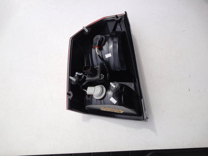 純正部品 05-07 右 クライスラー 300 300C テール ライト ランプ 4805852AC Chrysler 300 300C T（5枚目）