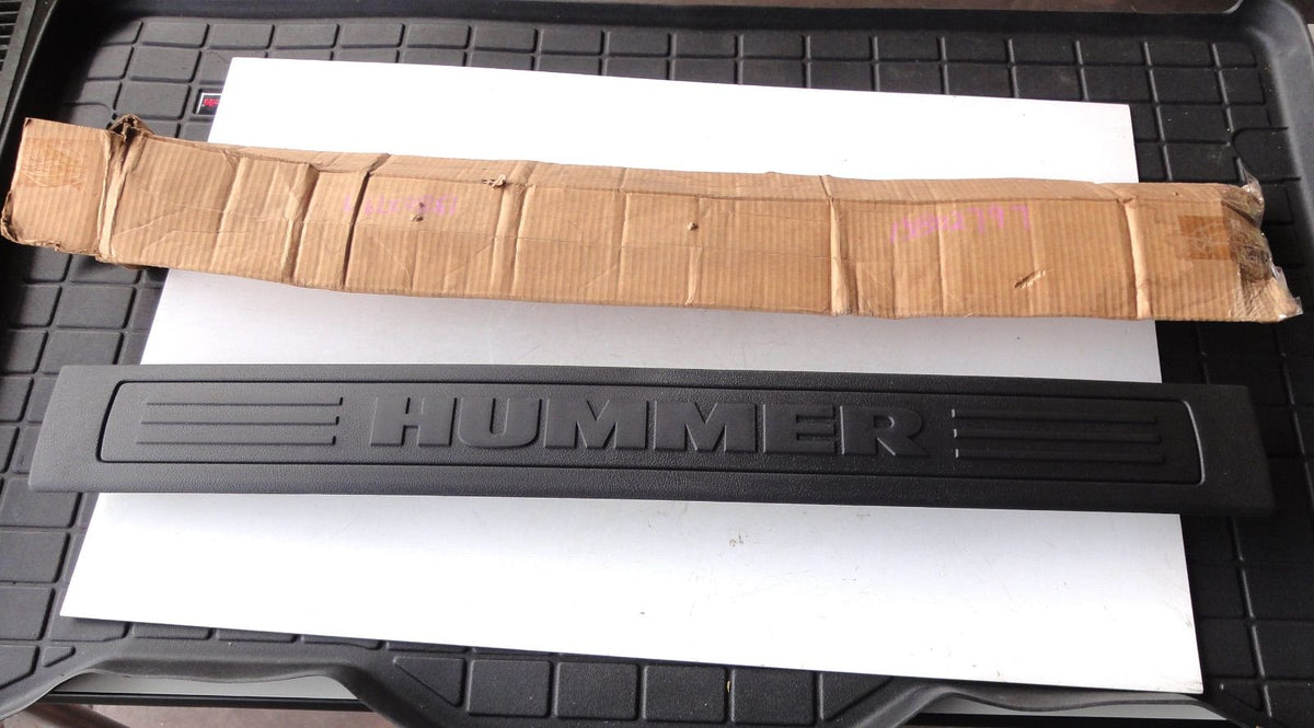 純正部品 06-10 ハマー H3 H3T リアフロア リアトリムプレート リア カーゴ スカッフ プレート 15802797 hummer（6枚目）