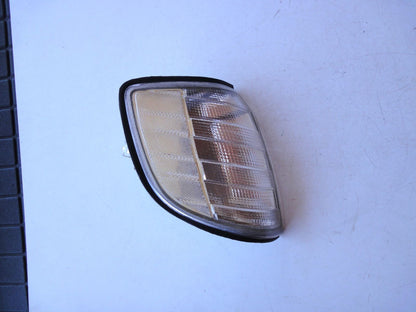 TYC 18-3311 W140 / C140 18-3311B コーナーランプ サイドマーカー Direction Indicator / Corner La