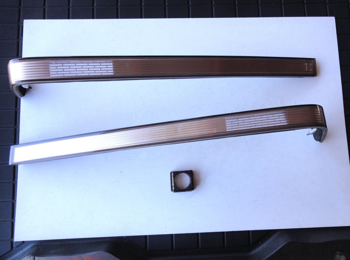 純正部品 メルセデス ベンツ W140 テールランプ アンダーリフレクター mercedes-benz Tail Lamp under reflector 14