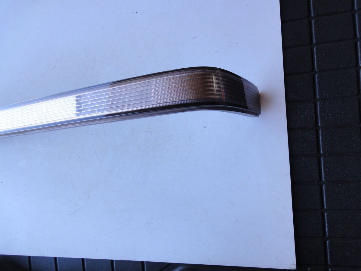 純正部品 メルセデス ベンツ W140 テールランプ アンダーリフレクター mercedes-benz Tail Lamp under re（8枚目）