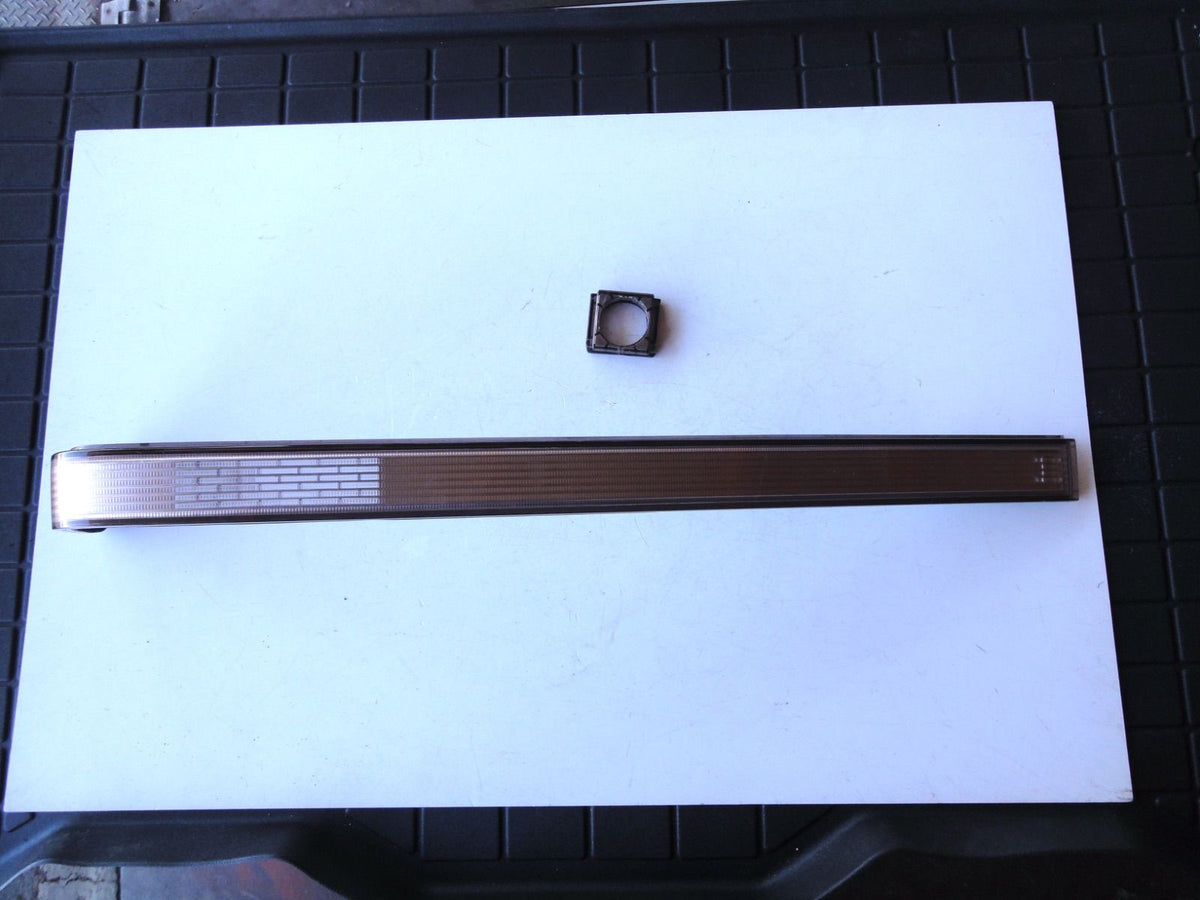 純正部品 メルセデス ベンツ W140 テールランプ アンダーリフレクター mercedes-benz Tail Lamp under reflector 14