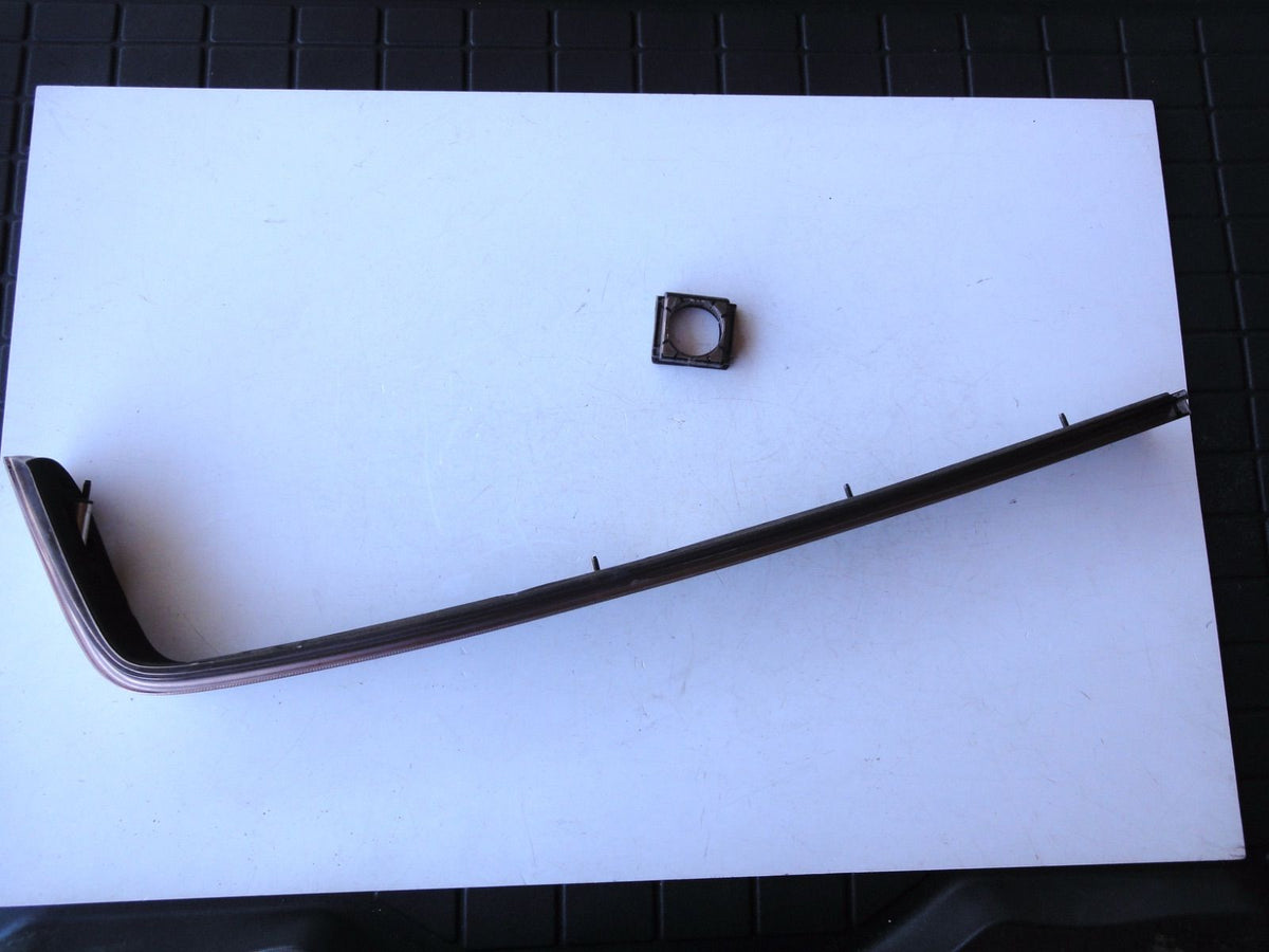 純正部品 メルセデス ベンツ W140 テールランプ アンダーリフレクター mercedes-benz Tail Lamp under re（4枚目）