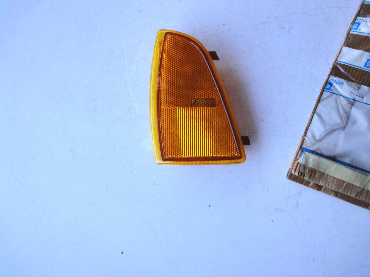 純正部品 94-97 左 シボレー ブレイザー S10 フロント サイドマーカー ランプ 5976405 Front Side Marker Lamp Chev