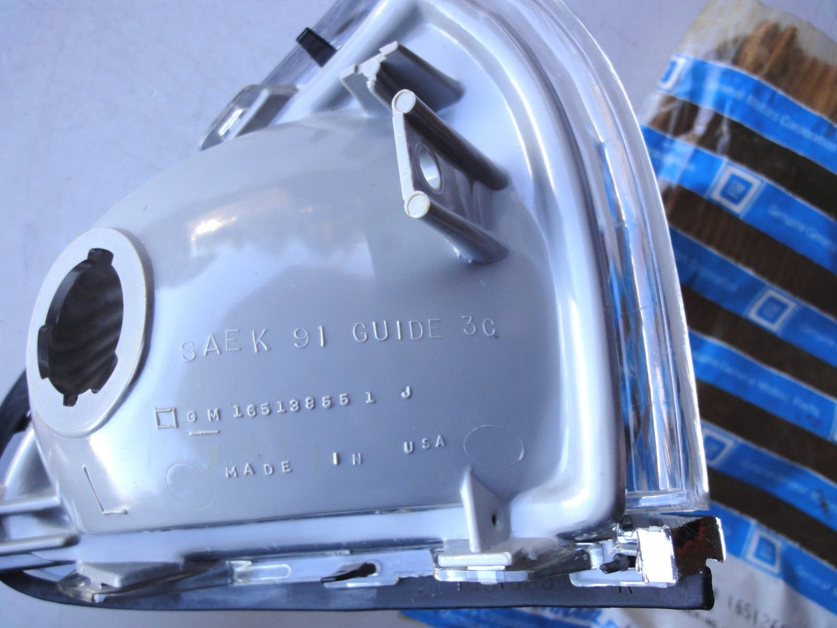 純正部品 91-93 左 オールズモビル 88 98 コーナーランプ ウィンカー 16512665 cornering lamp light（4枚目）