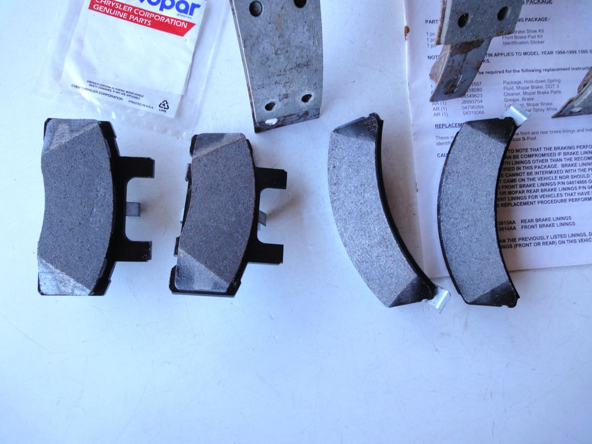 純正部品 94-99 ダッジ ラム Dodge Ram1500 RAM2500 RAM3500 ブレーキシュー ライニング 5013447A（4枚目）