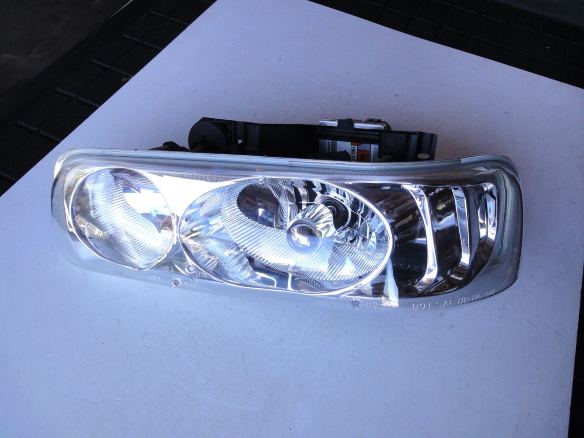 左 02 シボレー タホ サバーバン ヘッドライト ヘッドランプ suburban tahoe headlight headlamp C15（3枚目）