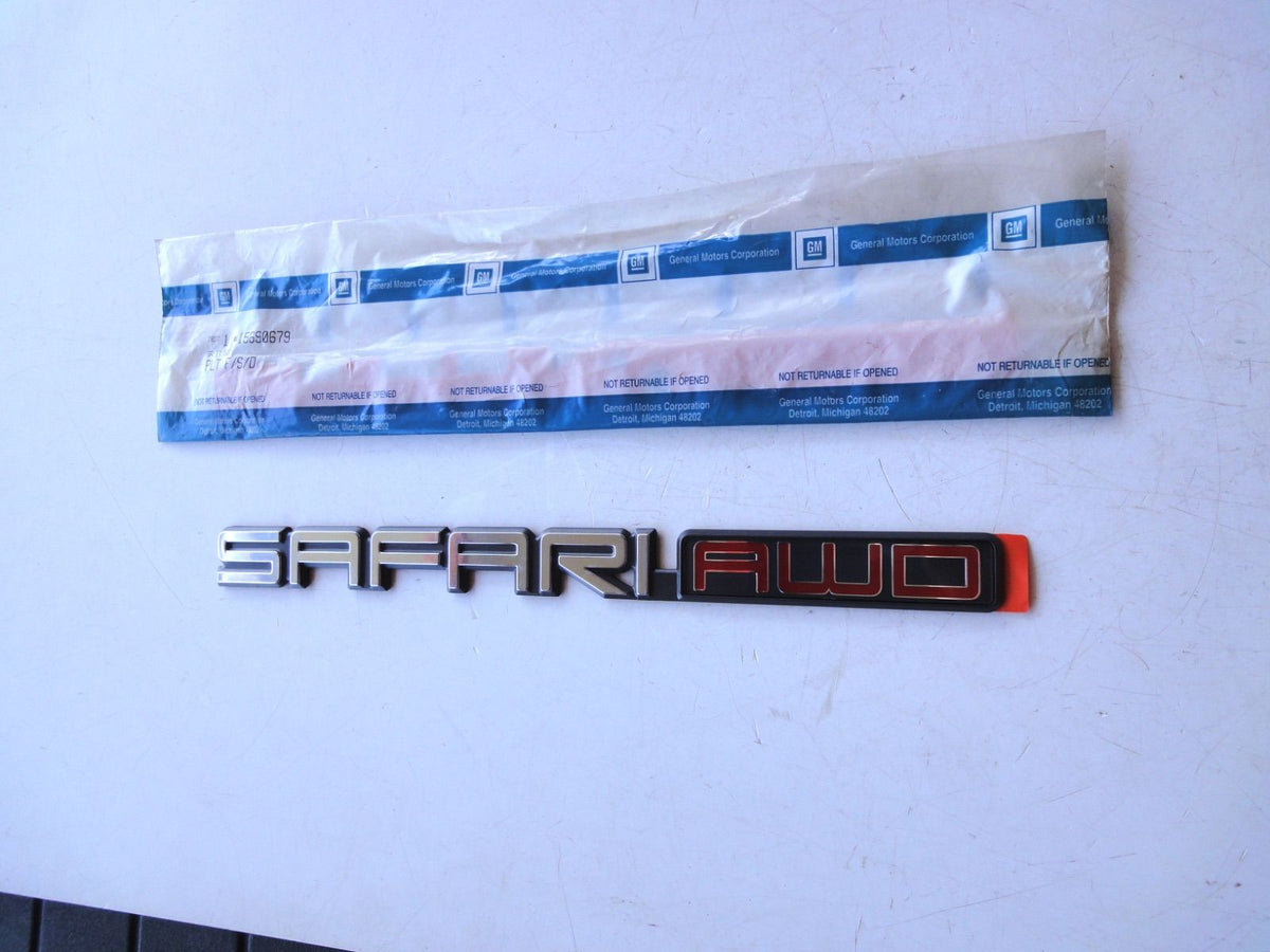 純正部品 95-05 GMC サファリ AWD フロントサイドドア ネームプレート エンブレム 15690679 SAFARI AWD Fr（2枚目）