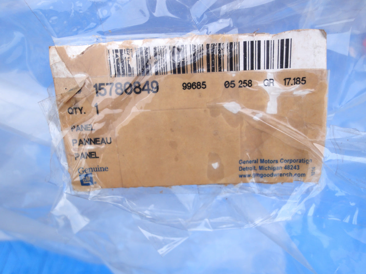 純正部品 06-10  ハマー H3 H3T リフトゲート 上部 トリム パネル 15780849 3.5L 3.7L 5.3L Lift Gate Upper Trim Finish  Panel  Hummer H3 H3T