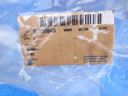 純正部品 06-10  ハマー H3 H3T リフトゲート 上部 トリム パネル 15780849 3.5L 3.7L 5.3L Lift Gate Upper Trim Finish  Panel  Hummer H3 H3T