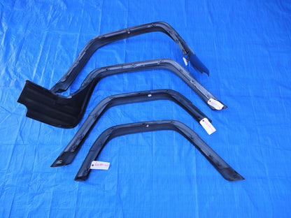 純正部品 1台分 W463 G500 G550 G55 AMG G63 AMG オーバーフェンダー メルセデス ベンツ  Gクラス フェンダーフレア／ホイールアーチトリム G550 Mercedes-Benz  Fender Flares / Wheel Arch Trims G-Class