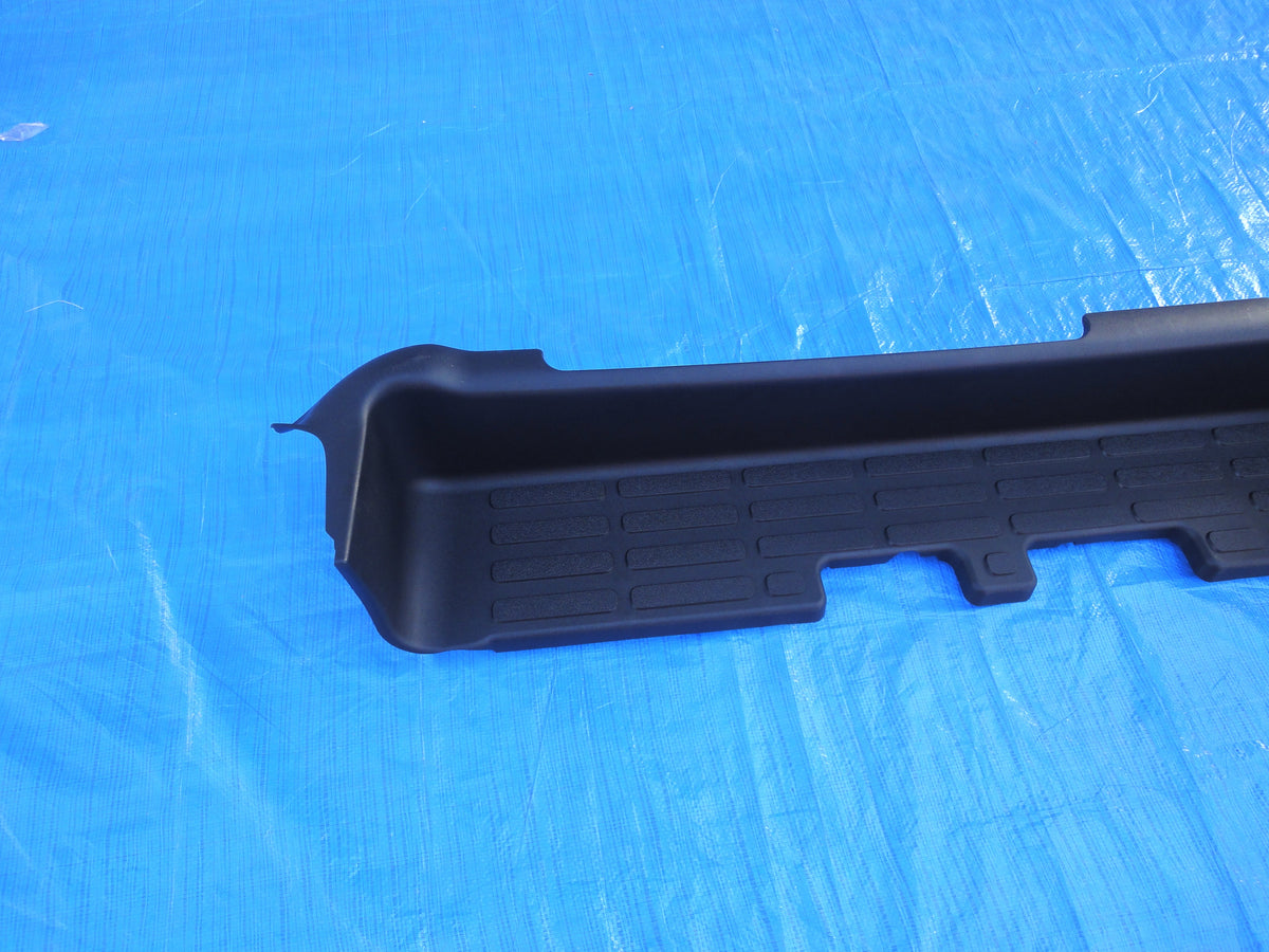 純正部品 03-23 GMC サバナ シボレー エクスプレス リア 左側 ドア ステップ マット 25756953 Rear LH Side Door Step Mat GMC SAVANA chevrolet express