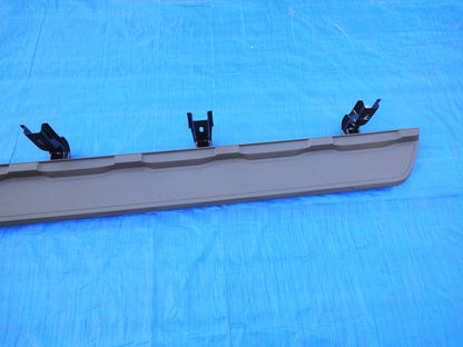 純正部品 02 シボレー サバーバン アバランチ 助手席 ランニング ボード ステップ 12490925 PASSENGER SIDE RUNNING BOARD Step