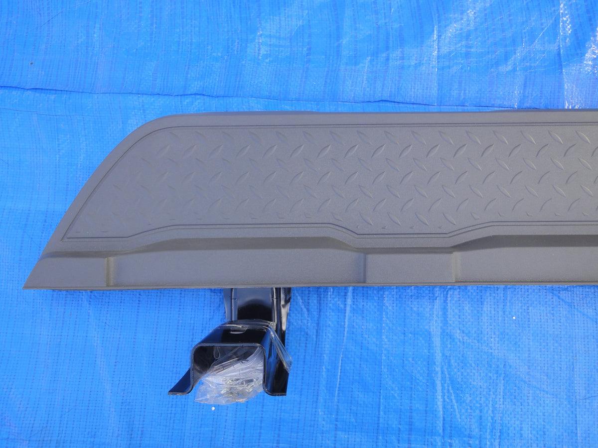 純正部品 02 シボレー サバーバン アバランチ 助手席 ランニング ボード ステップ 12490925 PASSENGER SIDE RUNNING BOARD Step