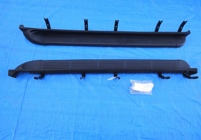 純正部品 シボレー GMC C1500 C2500 C3500 K1500 K2500 K3500 トラック truck サイドステップ ランニングボード アシスト ステップ ロッカー パネル 15705180 C / K ASSIST STEP TO ROCKER PANEL
